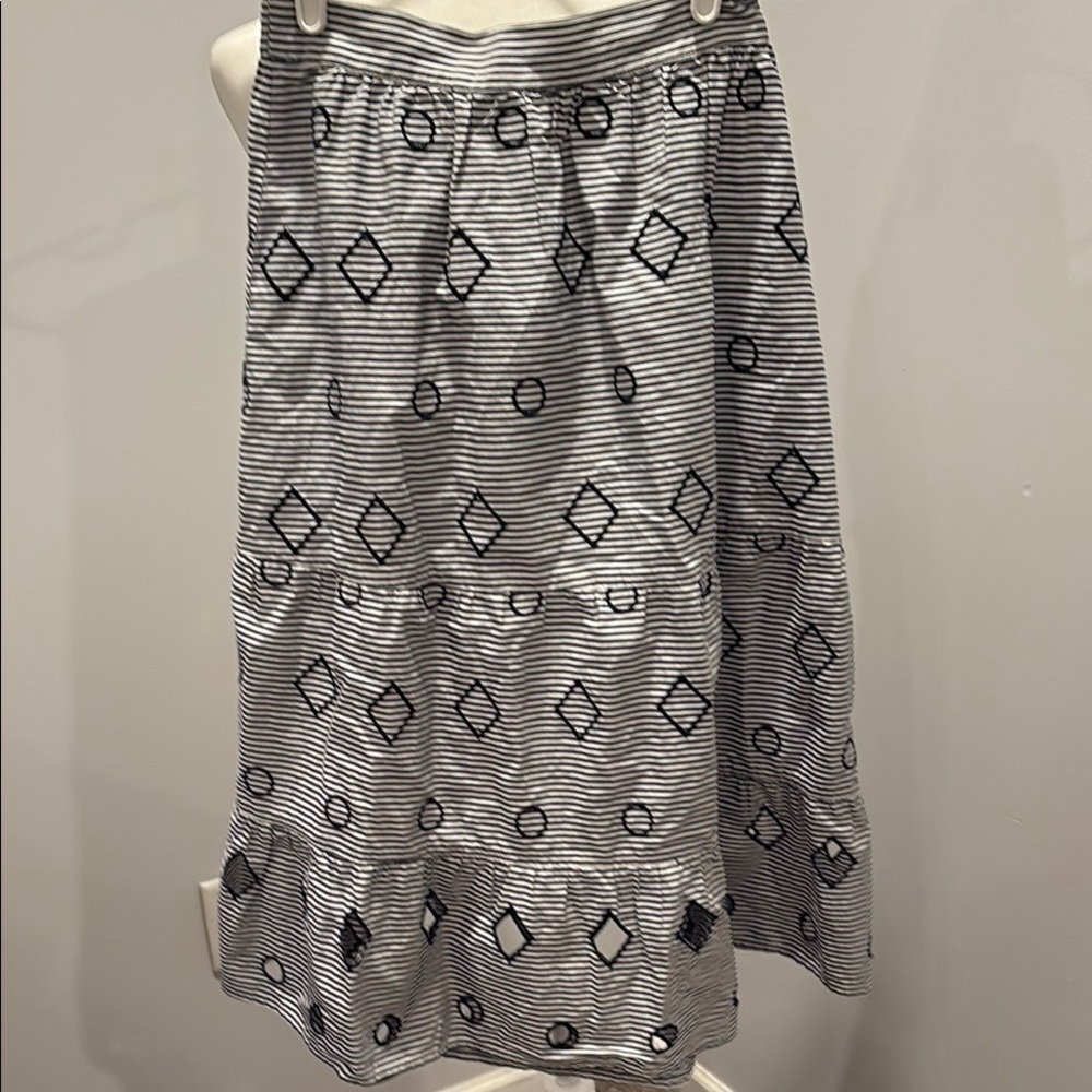Madewell Black and White Bubble Midi Skirt